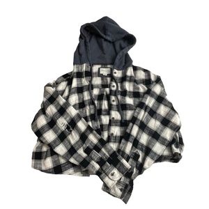 American Eagle Cropped hooded flannelbutton up